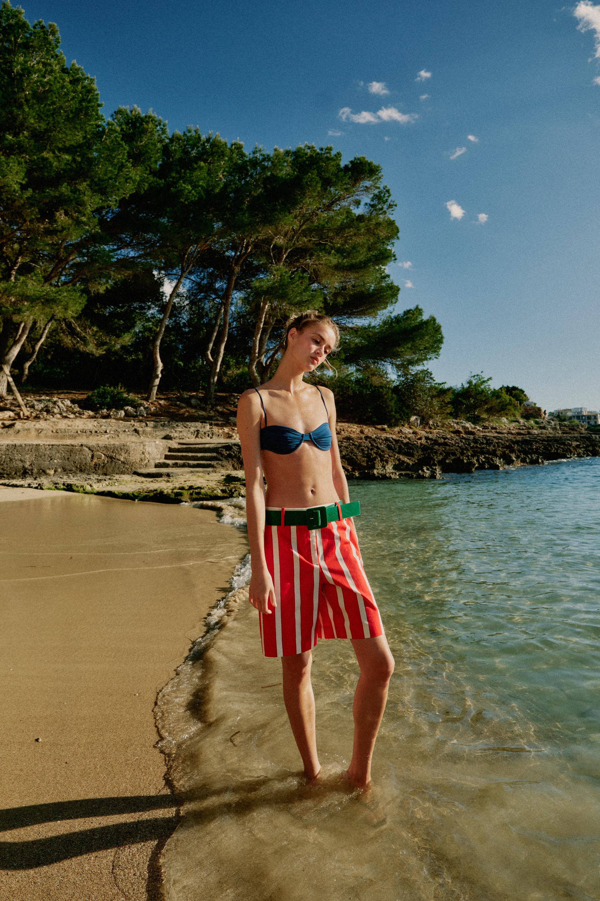 STRIPED BELTED SHORTS